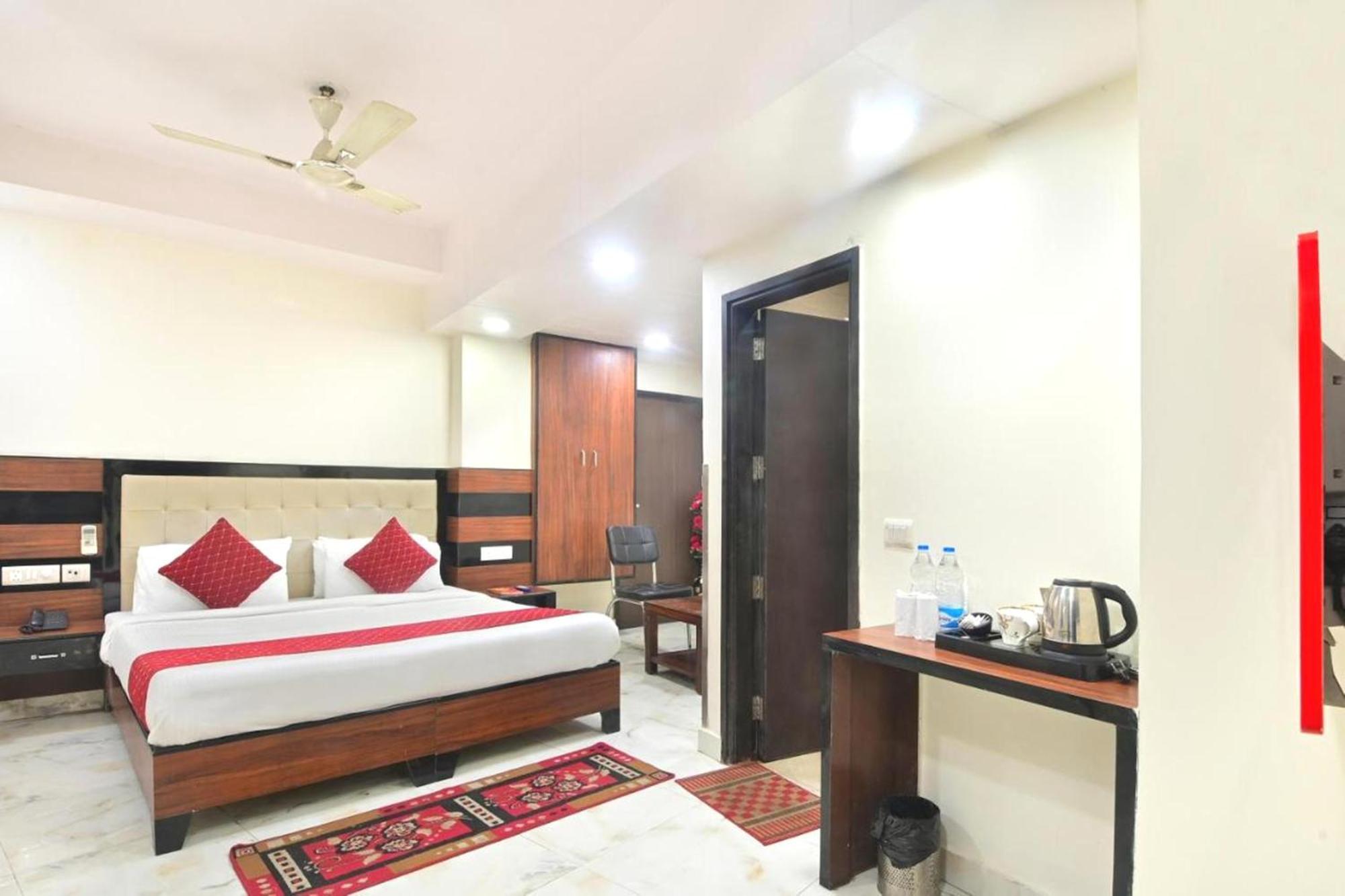 Hotel Emporio View - New Delhi Railway Station - Paharganj エクステリア 写真